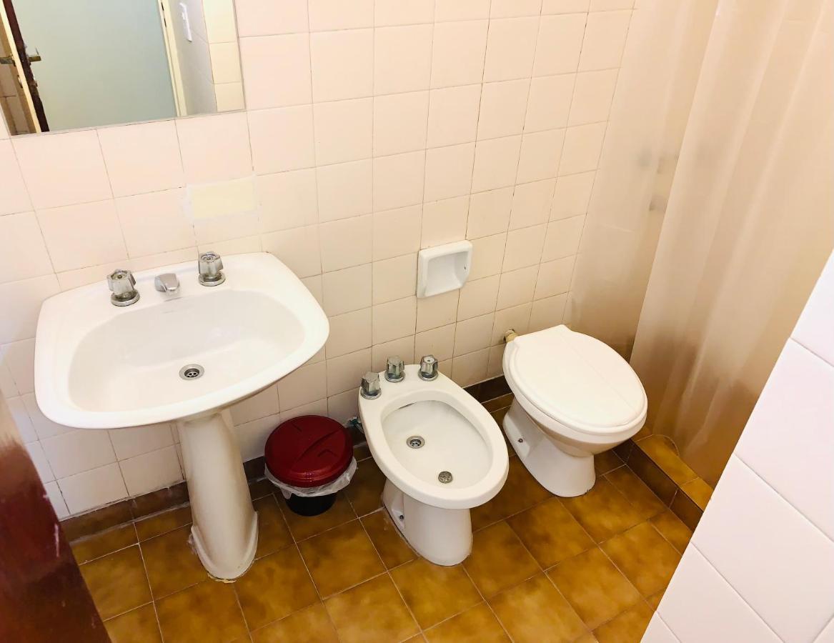 בואנוס איירס Hotel Atenas מראה חיצוני תמונה