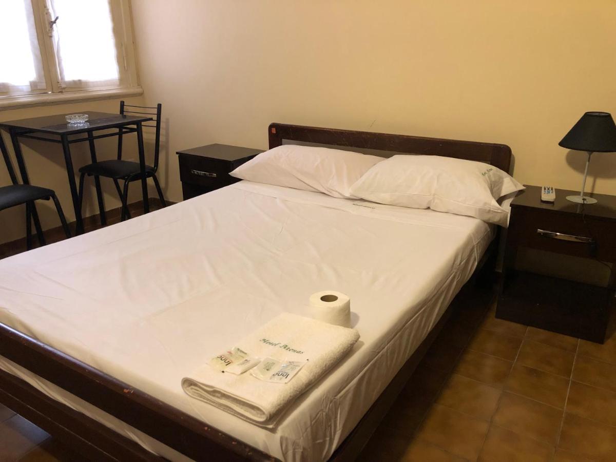 בואנוס איירס Hotel Atenas מראה חיצוני תמונה
