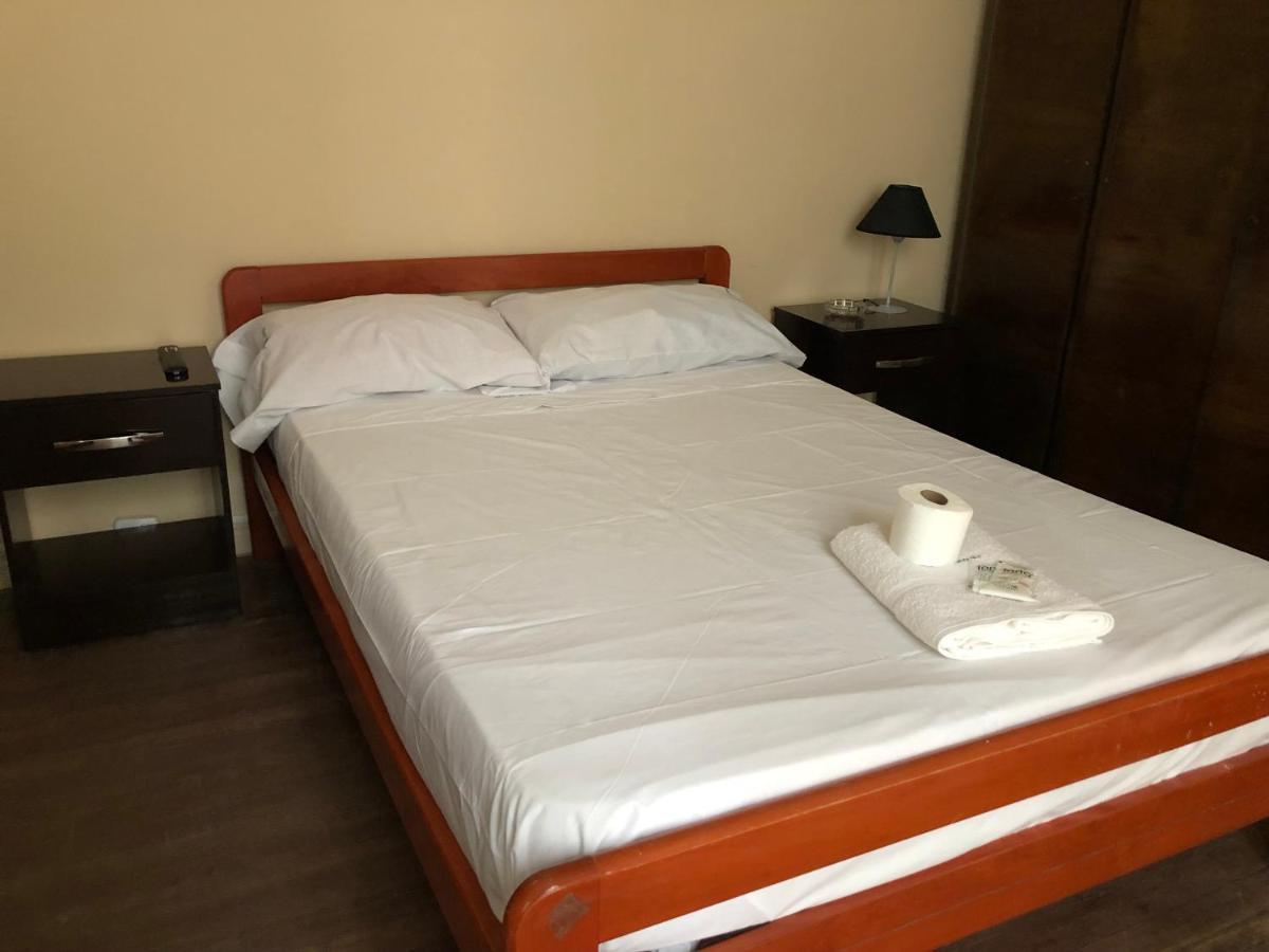 בואנוס איירס Hotel Atenas מראה חיצוני תמונה